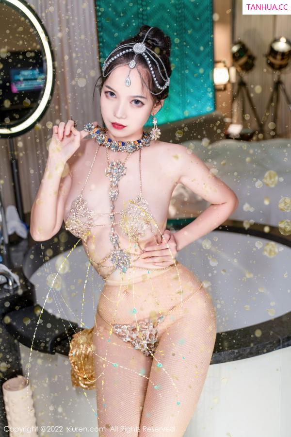 大美媚京  [XiuRen]高清写真图 2022.09.08 No.5559 大美妞儿第54张图片